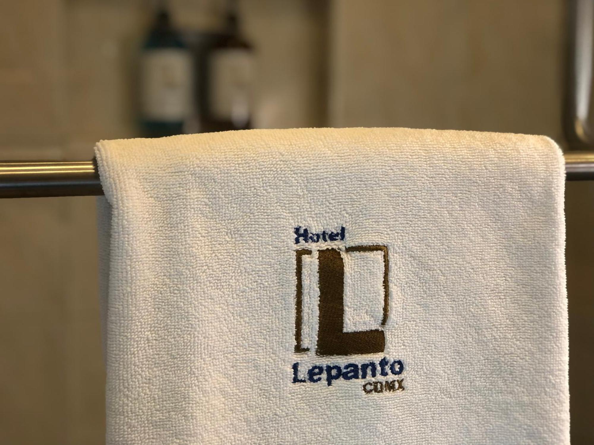 Hotel Lepanto Reforma Mexiko-Stadt Exterior foto